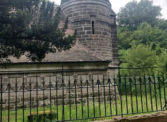 ireland/county-monaghan/landmark/rossmore-mausoleum