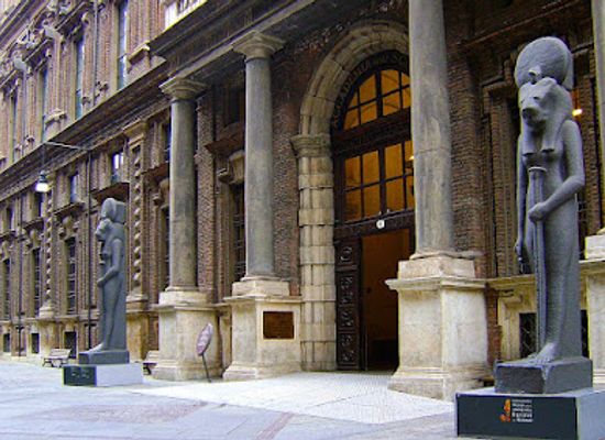 italy/turin/centro/landmark/museo-egizio