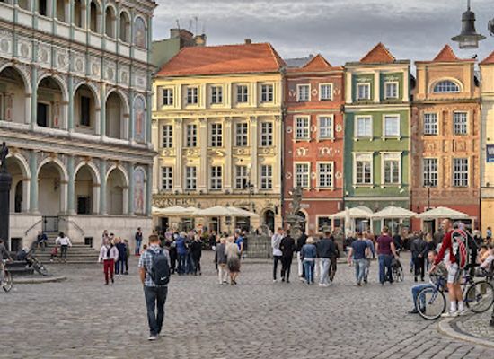 poland/poznan/jezyce/landmark/old-market-square