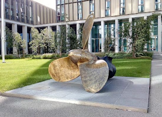 united-kingdom/glasgow/gorbals/landmark/the-glenlee-propellers