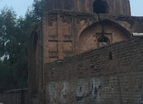 pakistan/peshawar/qissa-khwani-bazaar/landmark/tomb-of-sardar-muhammad-ayub-khan-d-1914