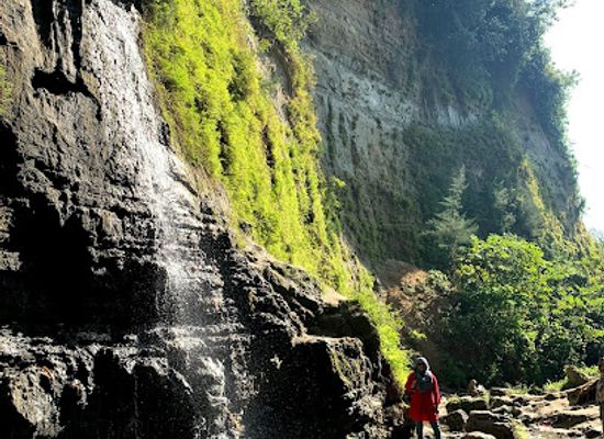 bangladesh/cox-s-bazar/himchori/landmark/marine-drive-waterfall