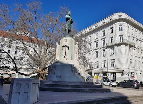 austria/vienna-woods/landmark/dr-karl-lueger-platz
