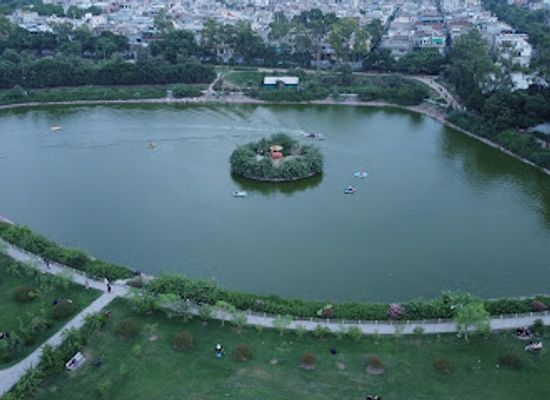 pakistan/lahore/landmark/gulshan-e-iqbal-park