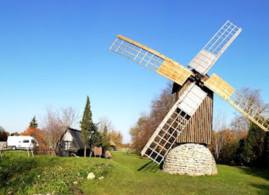estonia/saaremaa/landmark/eemu-windmill