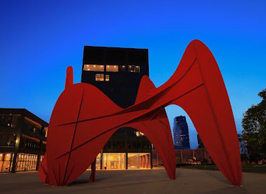michigan/grand-rapids/east-hills/landmark/la-grande-vitesse