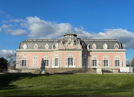 germany/dusseldorf/landmark/schloss-benrath