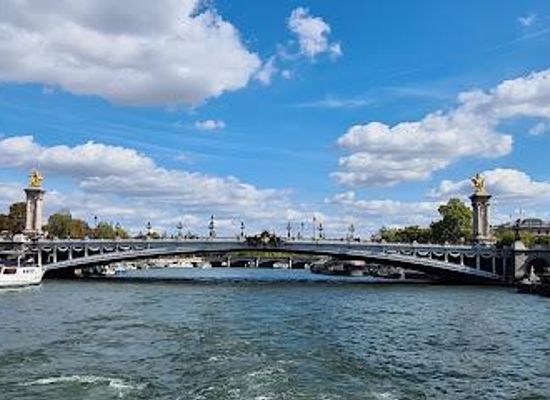france/versailles/landmark/port-de-la-bourdonnais