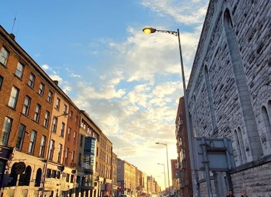 ireland/county-cork/landmark/medieval-city-wall-balla-cathrach-na-meanaoise