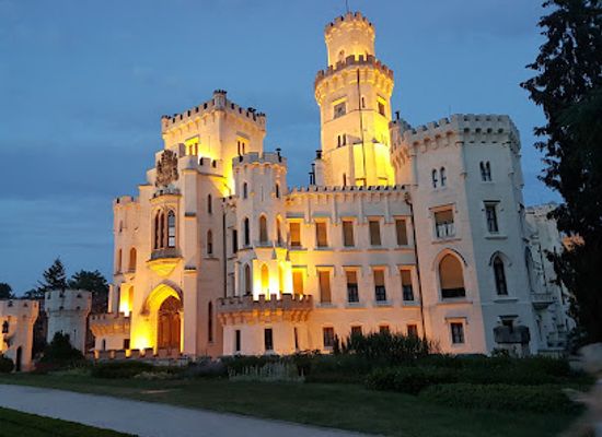 czechia/south-bohemia/landmark/the-state-chateau-of-hluboka