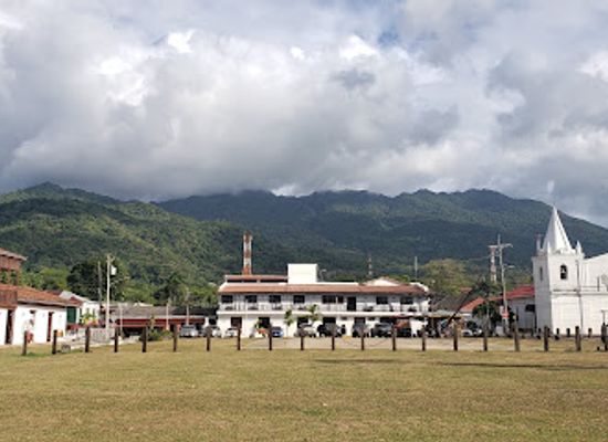 honduras/aguan-valley/landmark/fortaleza-de-santa-barbara-edificio-colonial