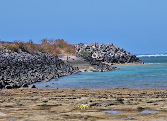 mayotte/plage-de-n-gouja/landmark/dzaoudzi-pamandzi-international-airport