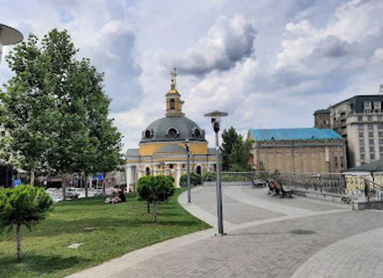 ukraine/kyiv-reservoir/landmark/poshtova-square