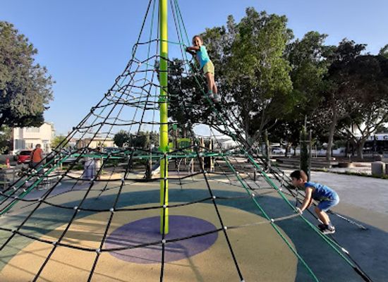 cyprus/limassol-district/landmark/anagennissi-park