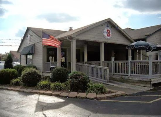 kentucky/henderson/landmark/mister-b-s-pizza-wings