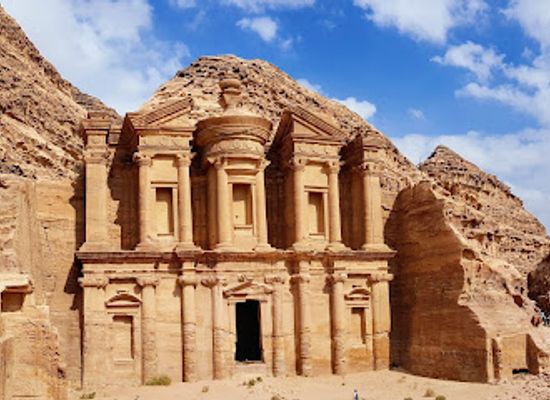 jordan/petra/landmark/triclinium