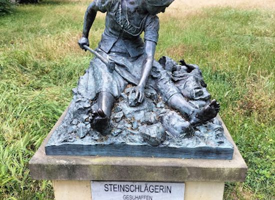 germany/brandenburg/landmark/steinschlagerin