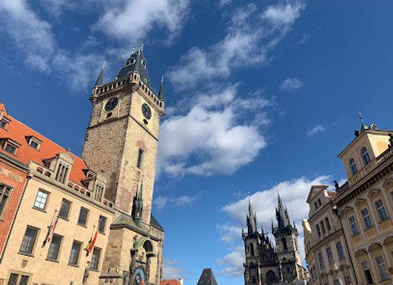 czechia/prague/old-town/landmark/old-town-square