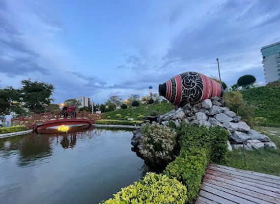 maldives/male/hulhule/landmark/central-park-hulhumale