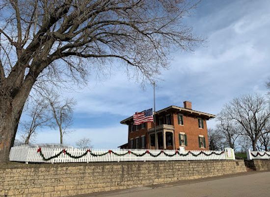illinois/grand-prairie/landmark/u-s-grant-home-state-historic-site