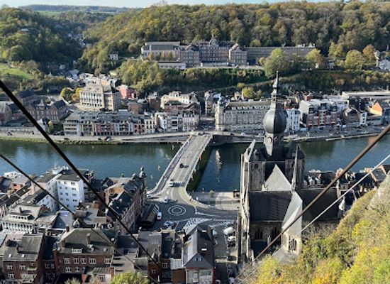 belgium/ardennes-mountains/landmark/telepherique-de-la-citadelle-de-dinant