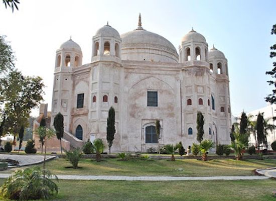india/punjab/landmark/anarkali-tomb