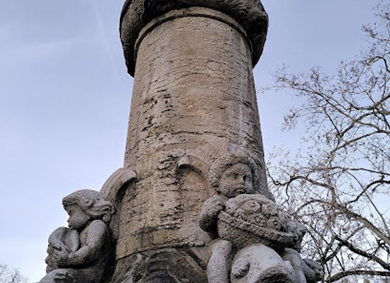 germany/stuttgart/bad-cannstatt/landmark/junobrunnen