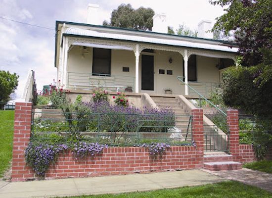 australia/central-west/landmark/chifley-home-and-education-centre