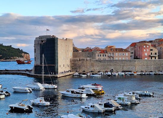 croatia/dubrovnik/landmark/mysterious-game-of-dubrovnik-attraction