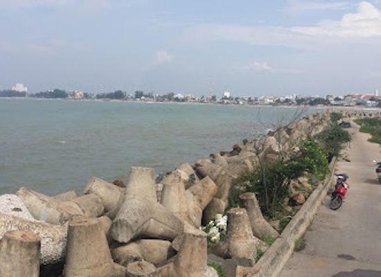 vietnam/phan-thiet/landmark/ke-cang-phan-thiet