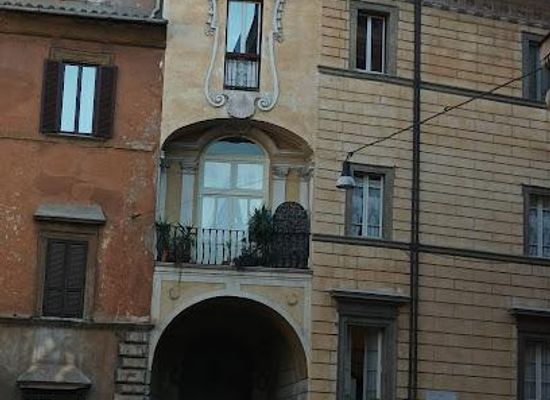 italy/rome/landmark/piazza-cenci