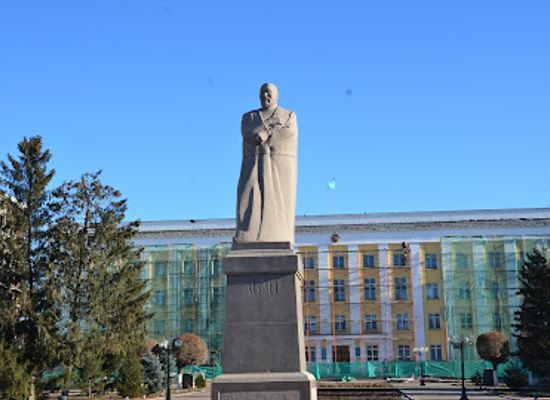 kazakhstan/uralsk/landmark/abai-eskertkishi