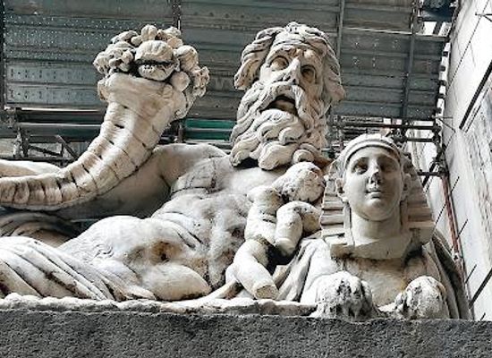 italy/sorrento/landmark/statua-del-dio-nilo