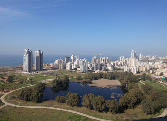 israel/netanya/kiryat-hasharon/landmark/shlulit-hachoref-netanya