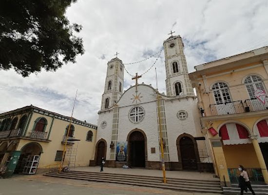 bolivia/cochabamba/quillacollo/landmark/catedral-de-san-ildefonso