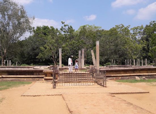 sri-lanka/northern-province/landmark/uththararamaya-gal-vihara