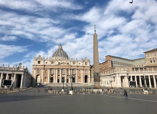 vatican-city/st-peter-s-square/landmark/la-pieta-di-michelangelo