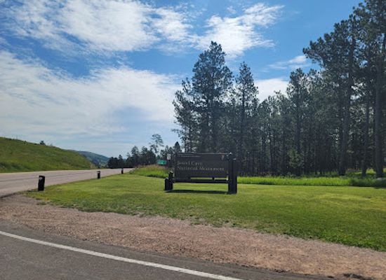 south-dakota/rosebud/landmark/jewel-cave-national-monument