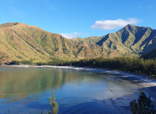 philippines/anawangin-cove/landmark/nagsasa-beach
