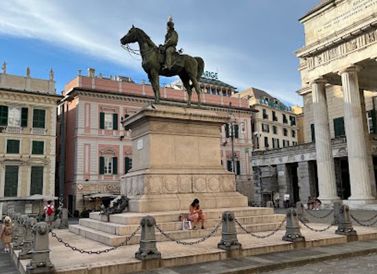 italy/genoa/foce/landmark/monumento-a-giuseppe-garibaldi