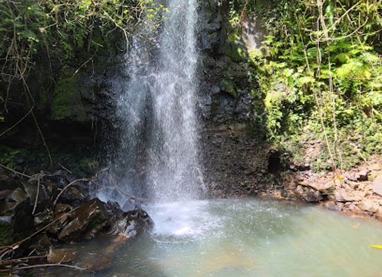micronesia/kosrae/landmark/sipyen-waterfall