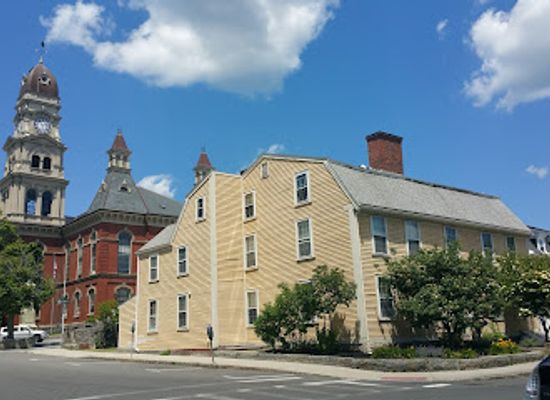 massachusetts/gloucester/landmark/lone-gull-coffee-house