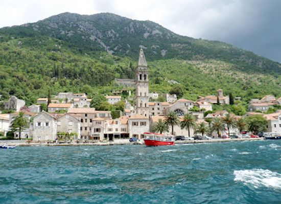 montenegro/perast/landmark/bronza-palace