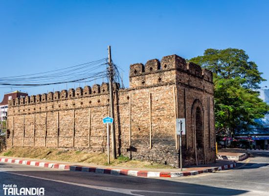 thailand/chiang-mai/landmark/chang-phueak-gate