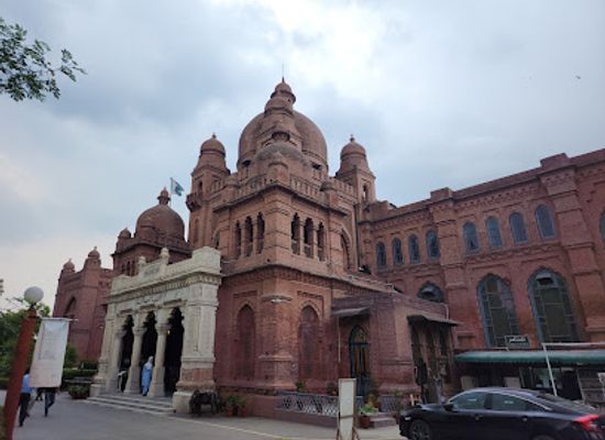 pakistan/lahore/gulberg/landmark/lahore-museum