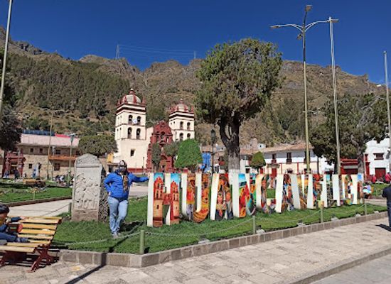 peru/huancavelica/landmark/plaza-de-armas-de-huancavelica