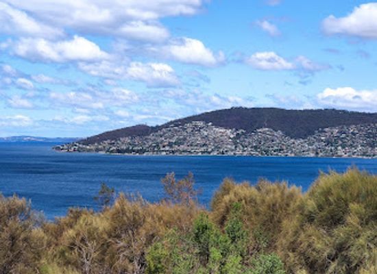 australia/tasmania/landmark/rosny-hill-lookout