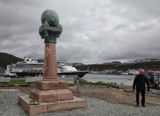norway/finnmark/landmark/meridianstotten
