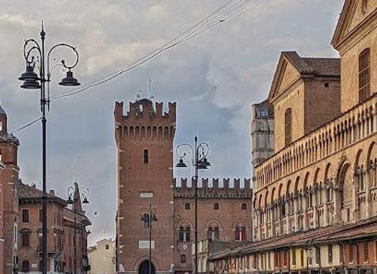 italy/emilia-romagna/landmark/piazza-trento-trieste