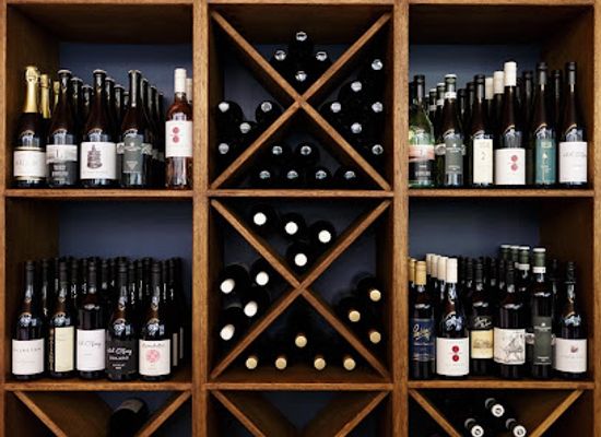 australia/canberra/dickson/landmark/the-canberra-wine-house